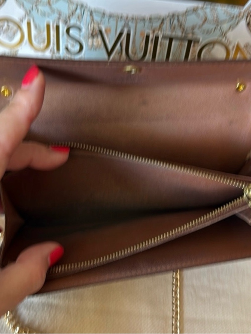 💯Authentic Louis Vuitton Sarah Long Wallet converted into a crossbody w/chain - Picture 5 of 11